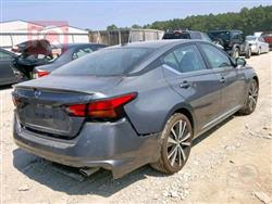 نيسان ألتيما